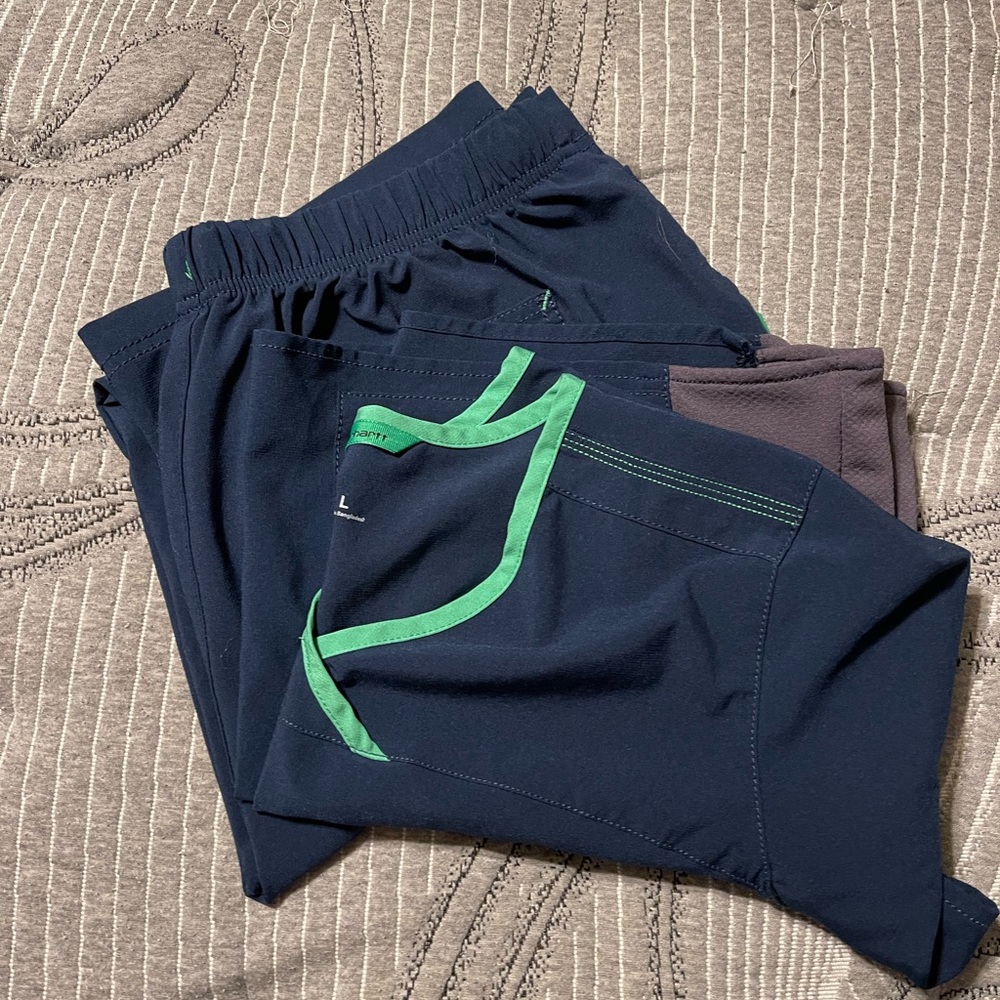 Cathartt scrub set